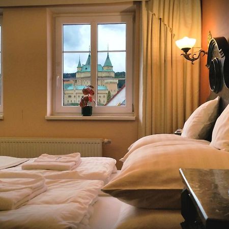 Hotel Bojnicky Vinny Dom ボイニツェ エクステリア 写真