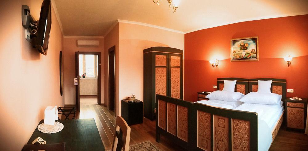 Hotel Bojnicky Vinny Dom ボイニツェ エクステリア 写真